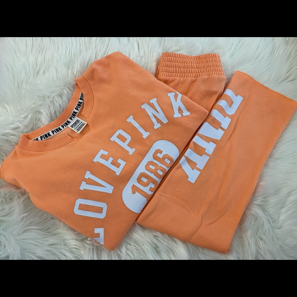 New W/O Tag VS Pink Set Orange Sweater & Pants XS